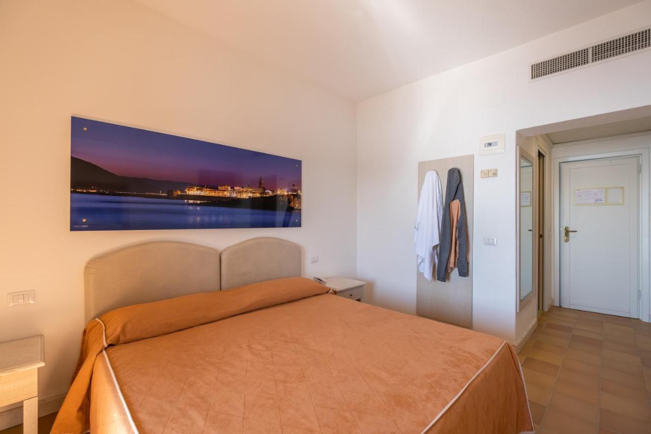 Hotel Punta Negra Фертилия Экстерьер фото