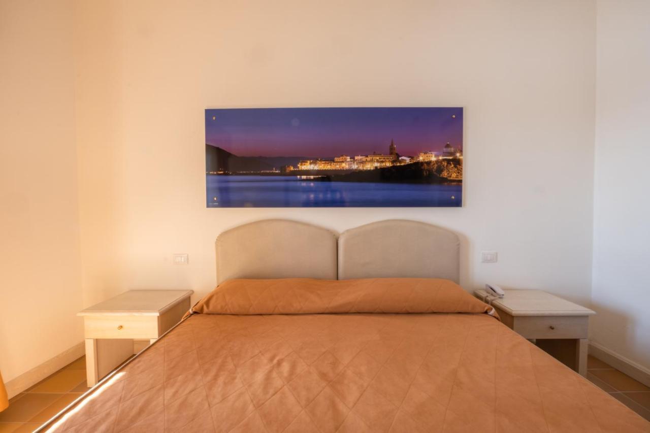 Hotel Punta Negra Фертилия Экстерьер фото