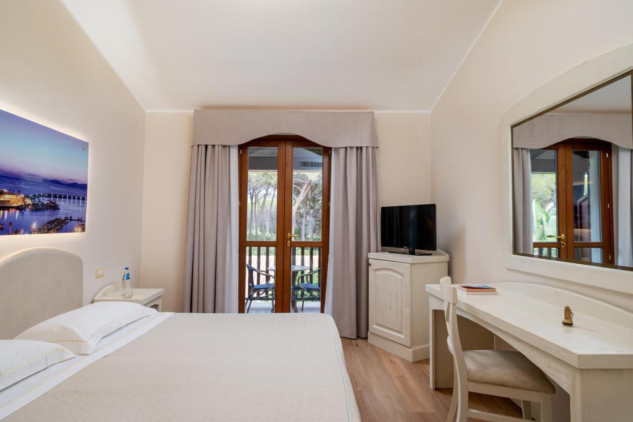Hotel Punta Negra Фертилия Экстерьер фото