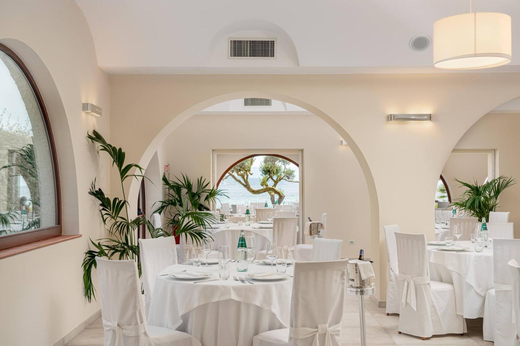 Hotel Punta Negra Фертилия Экстерьер фото