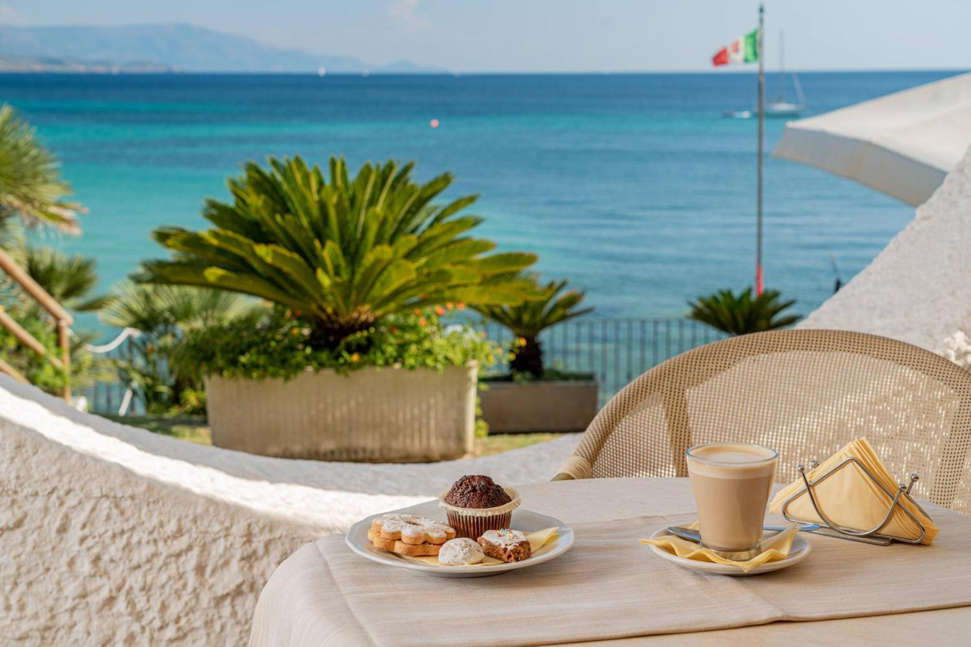 Hotel Punta Negra Фертилия Экстерьер фото