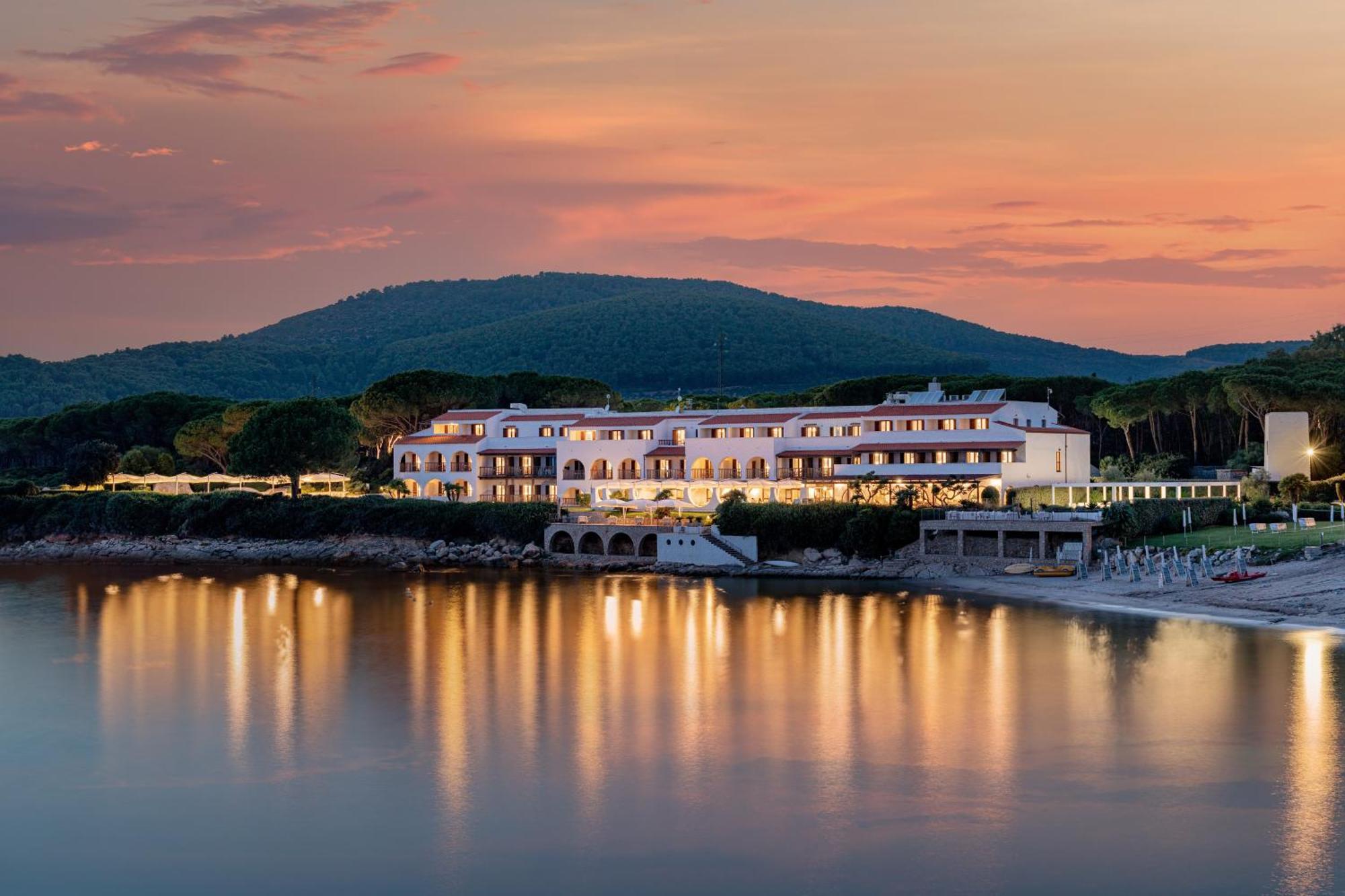 Hotel Punta Negra Фертилия Экстерьер фото